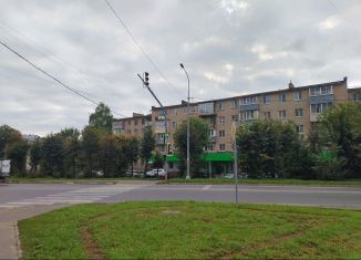 Продаю 1-комнатную квартиру, 30 м2, Серпухов, улица Пушкина, 1