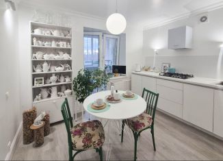 Продам 2-комнатную квартиру, 67 м2, Череповец, Рыбинская улица, 12А