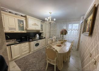 Трехкомнатная квартира на продажу, 79.8 м2, Ростов-на-Дону, улица Петренко, 22, ЖК Суворовский