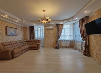 Сдается в аренду 3-комнатная квартира, 108 м2, Ростов-на-Дону, улица Малюгиной, 220/84