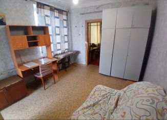 Сдам в аренду трехкомнатную квартиру, 56 м2, Пермь, улица Карпинского, 64