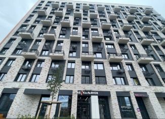 Продам 1-ком. квартиру, 39 м2, Тюмень, улица Новосёлов, 92