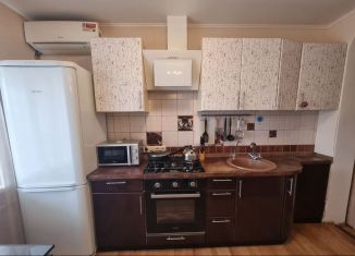 Сдается 2-ком. квартира, 45 м2, Тула, улица Максима Горького, 37