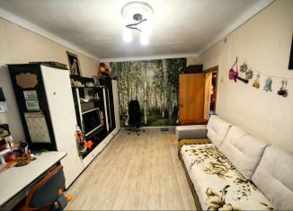 Продаю 2-ком. квартиру, 45 м2, Салават, улица Мажита Гафури, 12