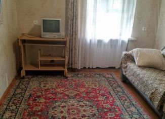 Сдаю однокомнатную квартиру, 32 м2, Москва, улица Розы Люксембург, 26