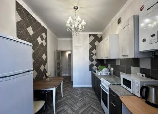 Сдается в аренду 1-комнатная квартира, 33 м2, Аксай, улица Речников, 15к3