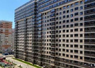 Продам 2-ком. квартиру, 52 м2, Краснодар, улица Евгении Жигуленко, 13к2