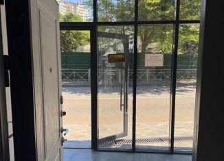 Сдаю торговую площадь, 15.1 м2, Сочи, улица Яна Фабрициуса, 15/3