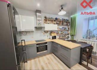 Продаю трехкомнатную квартиру, 87.3 м2, Киров, улица Щорса, 19к2