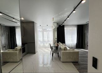 Продаю 1-ком. квартиру, 41 м2, Ставрополь, улица Матрены Наздрачевой, 3