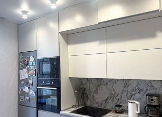 Продам 3-ком. квартиру, 64.7 м2, Республика Башкортостан, улица Аксакова, 81/1