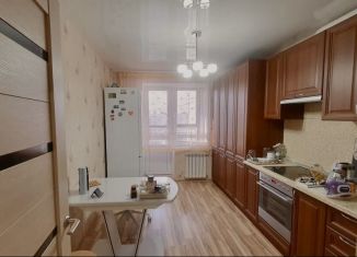 Продается 2-комнатная квартира, 62.3 м2, Чебоксары, проспект Тракторостроителей, 72