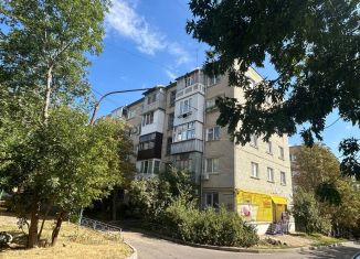 Продается 2-комнатная квартира, 36.2 м2, Ставрополь, улица Ленина, 110