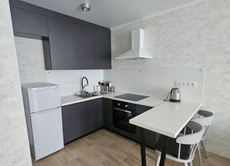 Сдаю 1-комнатную квартиру, 41.7 м2, Тюмень, улица Николая Ростовцева, 24