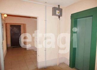 Продаю двухкомнатную квартиру, 50.5 м2, Тюмень, улица Домостроителей, 38