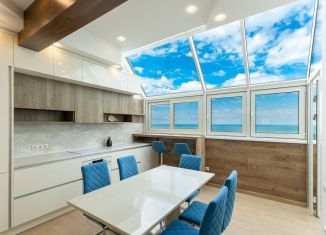 Продаю трехкомнатную квартиру, 180 м2, Сочи, Первомайская улица, 19, микрорайон Центральный