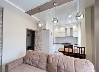 Продается 3-ком. квартира, 60.8 м2, Киров, улица Архитектора Валерия Зянкина, 7