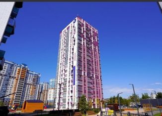 Продам 2-комнатную квартиру, 60.9 м2, Брянск, улица Комарова, 47