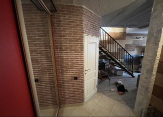 Сдам в аренду 2-ком. квартиру, 82 м2, Махачкала, улица Эльзы Ибрагимовой, 31Бк2