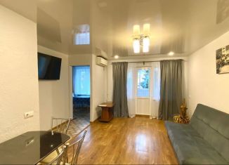 Продается двухкомнатная квартира, 46 м2, Сочи, улица Лазарева, 52