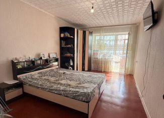 Продается двухкомнатная квартира, 47 м2, Биробиджан, улица Космонавтов, 19А