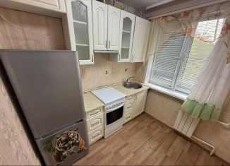 Продам 2-комнатную квартиру, 44 м2, Россошь, Пролетарская улица, 126
