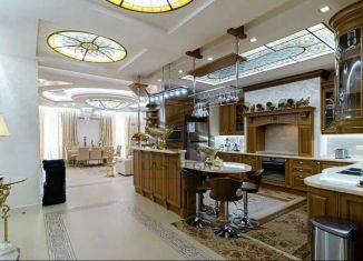 Трехкомнатная квартира в аренду, 170 м2, Санкт-Петербург, Большая Посадская улица, 6