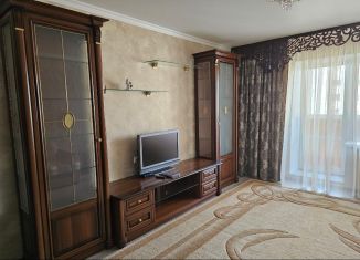 Сдается в аренду двухкомнатная квартира, 65 м2, Воронеж, улица МОПРа