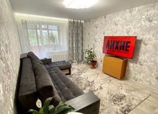 Продажа двухкомнатной квартиры, 52 м2, Киров, Ульяновская улица, 14/3