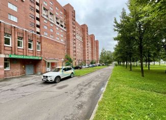 Продаю 2-ком. квартиру, 49.9 м2, Колпино, бульвар Трудящихся, 35к2