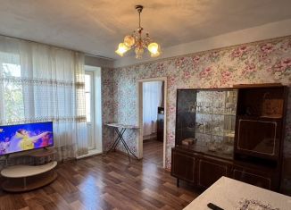 Продается двухкомнатная квартира, 40 м2, Волхов, улица Калинина, 8