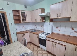 Продаю 2-ком. квартиру, 51.2 м2, Березники, улица Пятилетки, 136