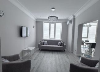 Сдается 2-комнатная квартира, 70 м2, Грозный, бульвар М.А. Эсамбаева, 11