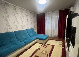 Сдаю в аренду 1-ком. квартиру, 38 м2, Старый Оскол, микрорайон Восточный, 10