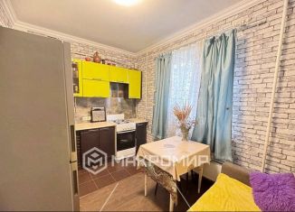 Продаю однокомнатную квартиру, 36.8 м2, Казань, проспект Победы, 42