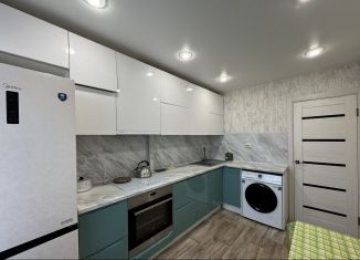 Сдаю в аренду двухкомнатную квартиру, 48 м2, Татарстан, бульвар Юных Ленинцев, 2