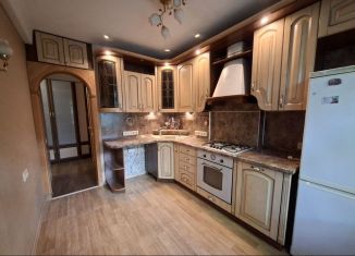 Продаю 3-ком. квартиру, 61.7 м2, Санкт-Петербург, шоссе Революции, 45, шоссе Революции