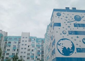 Сдается в аренду 1-комнатная квартира, 38 м2, Калининград, улица Маршала Новикова, 15