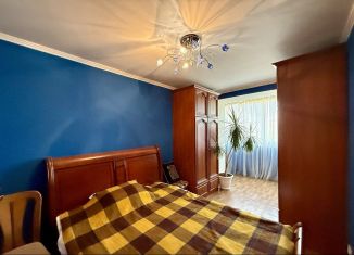 Продаю трехкомнатную квартиру, 65.4 м2, Крым, улица имени Мате Залки, 5Б