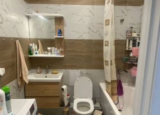 Аренда 2-ком. квартиры, 42 м2, Тюмень, улица Тимофея Чаркова, 69к2