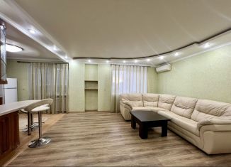 Сдам 3-ком. квартиру, 95 м2, Самарская область, Солнечная улица, 28