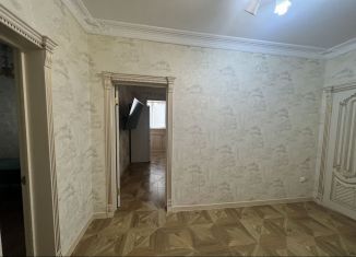 Сдается в аренду двухкомнатная квартира, 60 м2, Махачкала, улица Зои Космодемьянской, 54Бк2