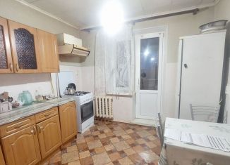 Сдам двухкомнатную квартиру, 52 м2, Кириши, улица Нефтехимиков, 22