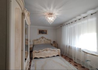 Продается 4-комнатная квартира, 84 м2, Грозный, проспект Мохаммеда Али, 5