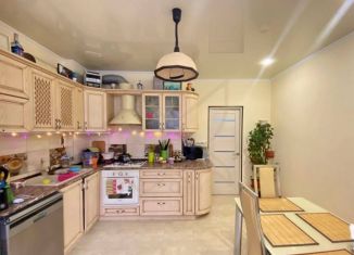 Продам 2-комнатную квартиру, 62 м2, Пятигорск, Оранжерейная улица, 21к1