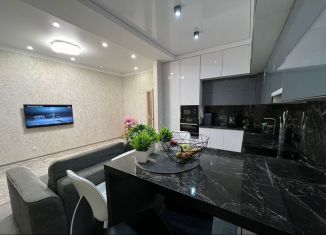 Трехкомнатная квартира на продажу, 101.9 м2, Саратов, Шелковичная улица, 210Б