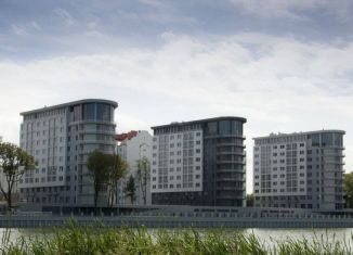 Сдаю в аренду трехкомнатную квартиру, 118 м2, Калининград, Парковый переулок, 7к2