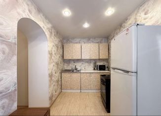 Продам 2-ком. квартиру, 42.8 м2, Колпино, Заводской проспект, 36