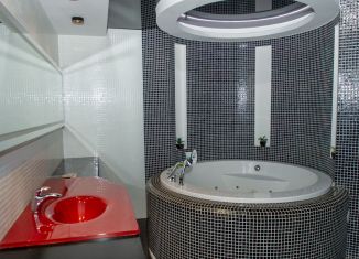 Сдам 3-комнатную квартиру, 165 м2, Тула, проспект Ленина, 120А