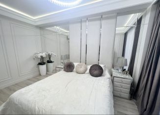 Сдаю 2-ком. квартиру, 80 м2, Сочи, Гагринская улица, 3/8